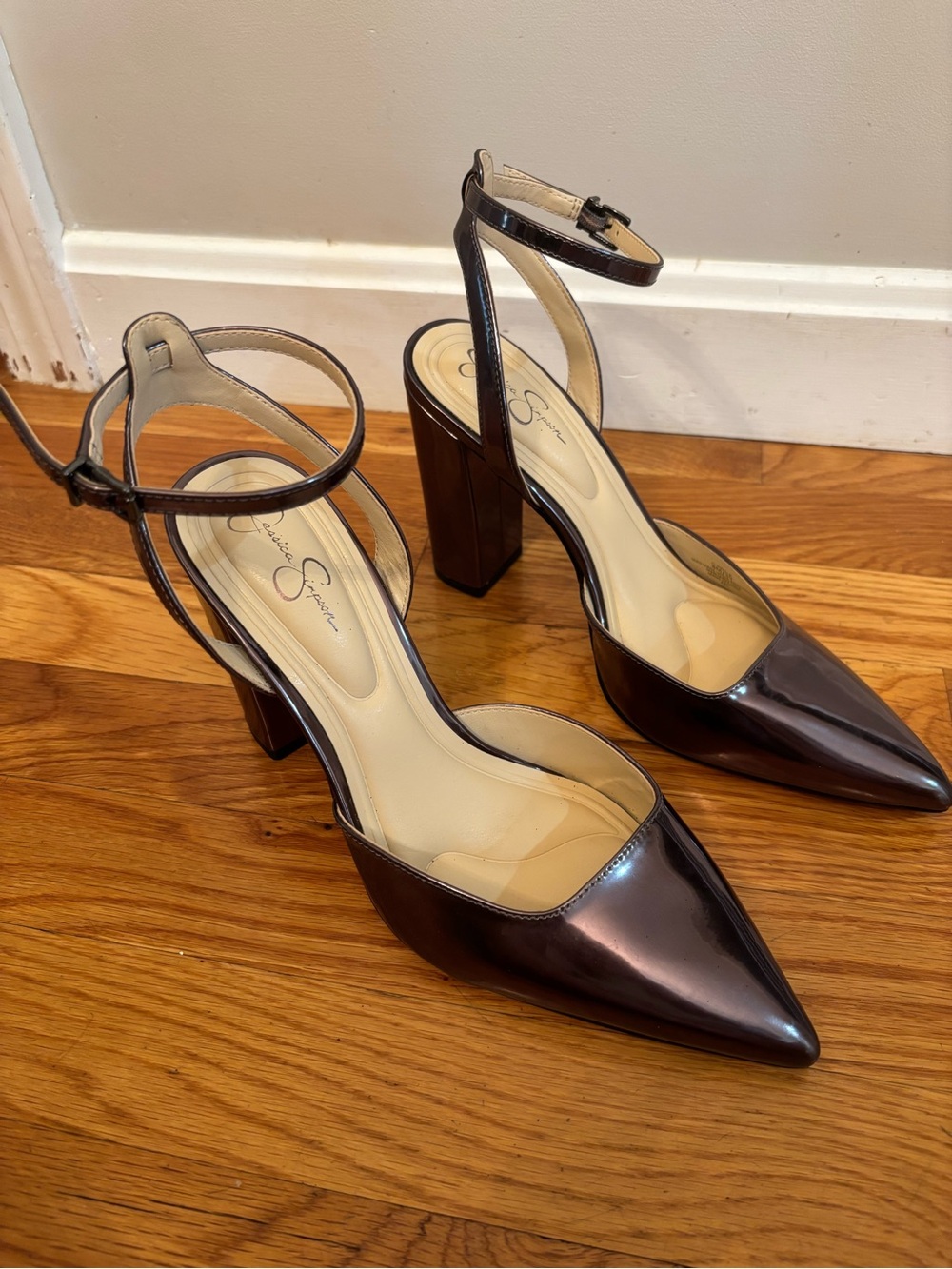 Jessica Simpson Metallic Silver Pointed 4 Inch
Block Heel Pumps - Picture 2 of 7